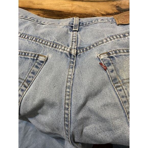 Levis 550 Mens Vintage Denim Blue Jeans 38x32 red tab Distressed Paint - Picture 9 of 9